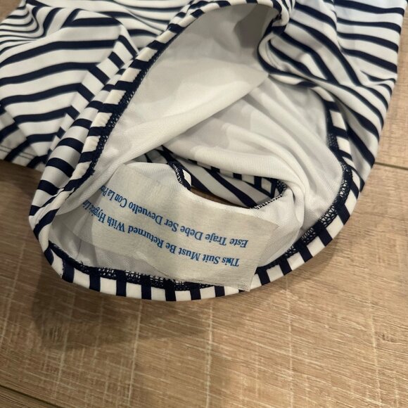 KONA SOL WOMENS MEDIUM NWOT NAVY BLUE STRIPE ONE PIECE SWIM SUIT - Picture 3 of 7